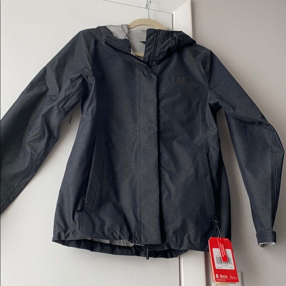❤️NWT The North Face ladies raincoat jacket size S